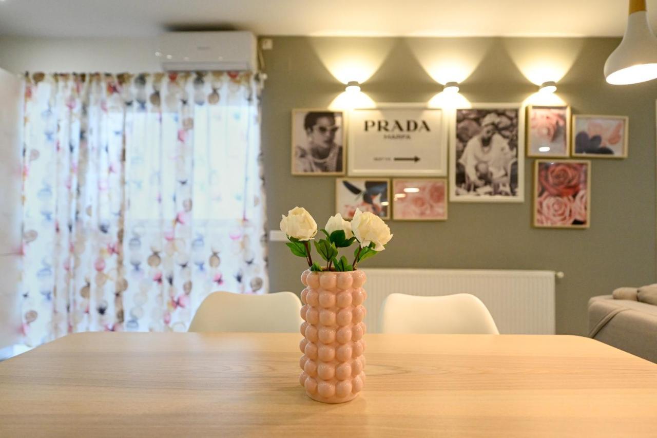 Splendid 2Br Apartment With Breathtaking Views Of Casa Poporului Bukarest Exterior foto