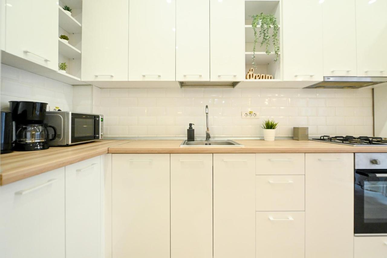 Splendid 2Br Apartment With Breathtaking Views Of Casa Poporului Bukarest Exterior foto