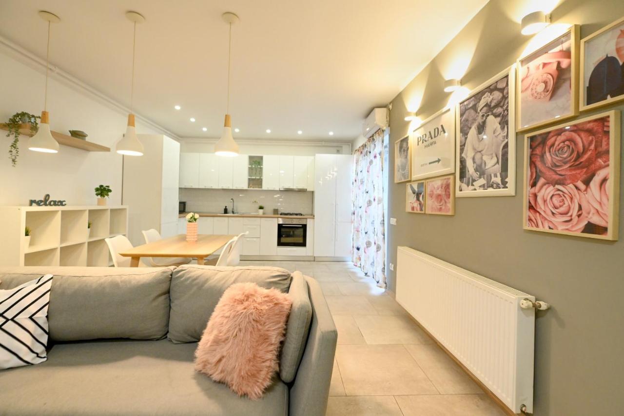 Splendid 2Br Apartment With Breathtaking Views Of Casa Poporului Bukarest Exterior foto